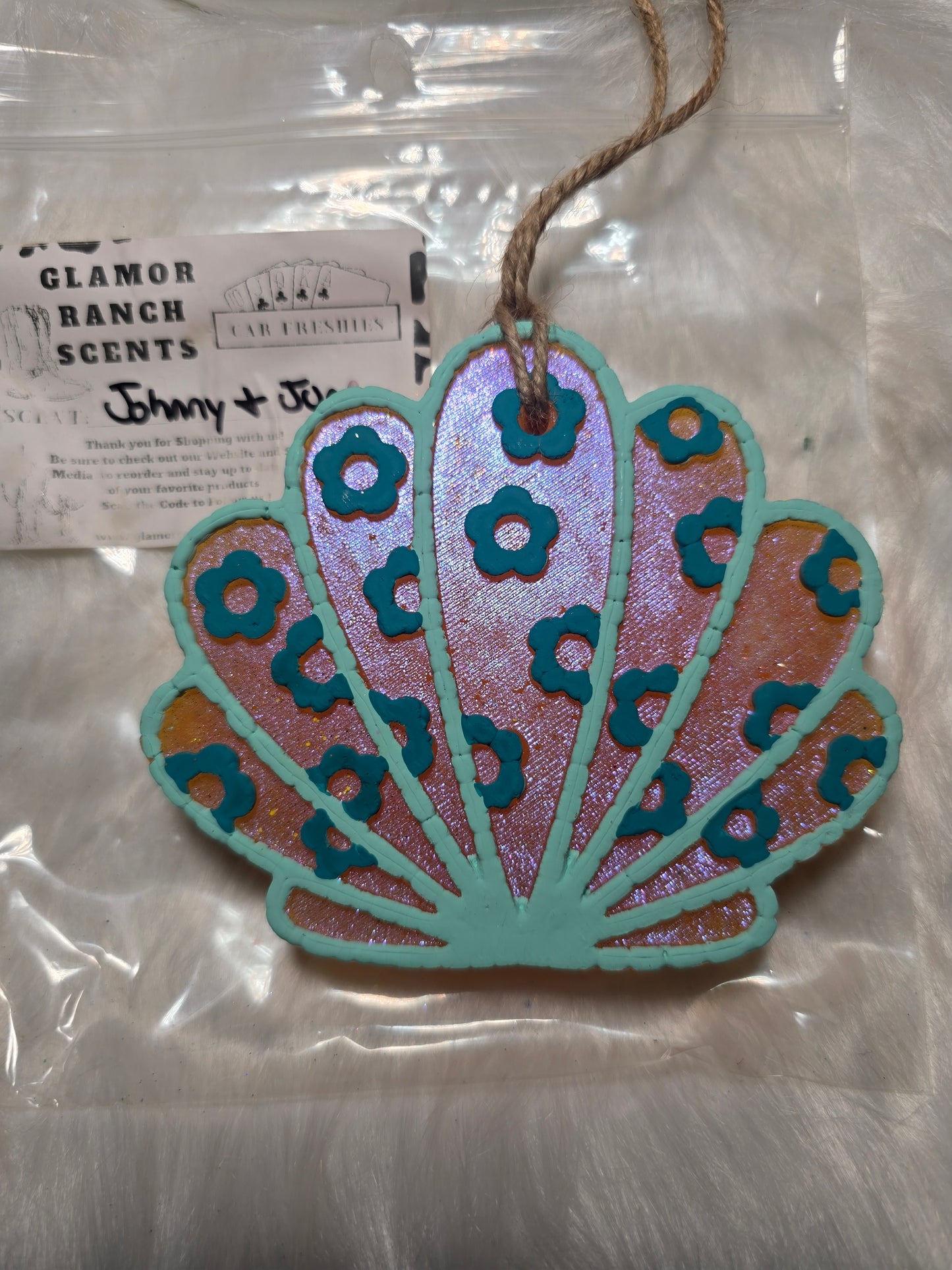 RTS- Floral Sea Shell- Johnny & June